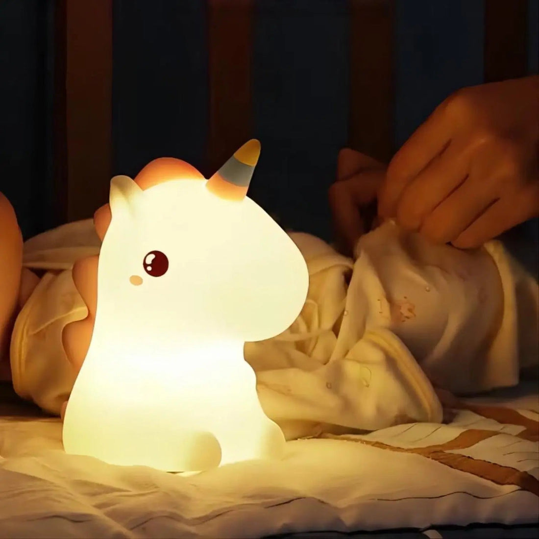 Veilleuse licorne LED : Comparatif des modèles 3D, tactile et simple - SongesCalins
